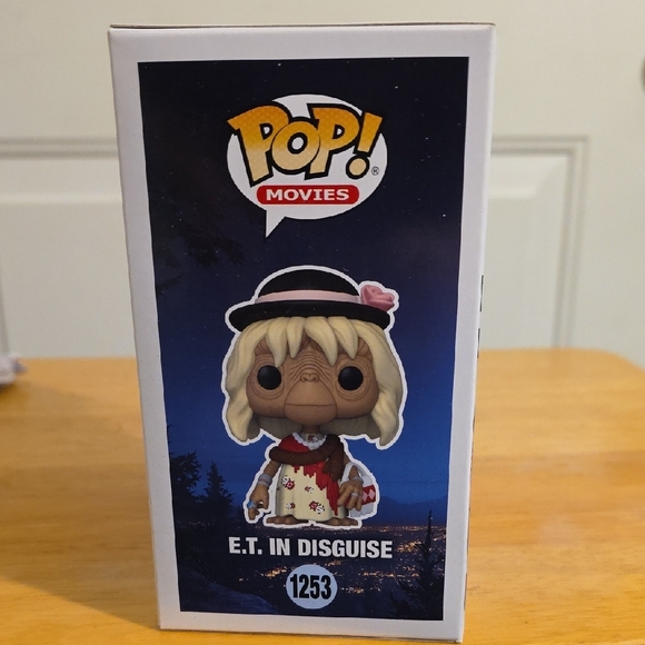 Funko Pop E.T. in Disguise with Black Hat and White Hair - Picture 4 of 4